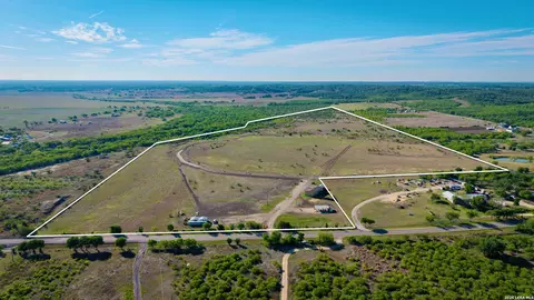12601 Fm 20, Kingsbury, TX 78638