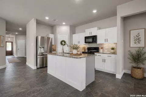10306 Midsummer Mdw, Converse, TX 78109