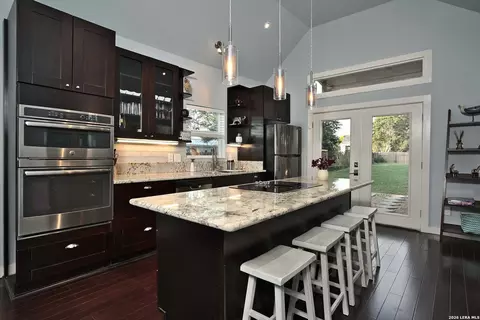 521 Dawson St, San Antonio, TX 78202
