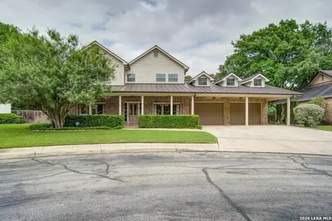 14 Granburg Cir, San Antonio, TX 78218