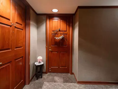 1 Towers Park Ln #1614, San Antonio, TX 78209