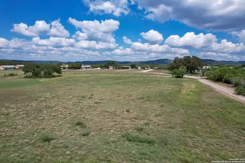 63 Tierra Linda Dr #LOT 5, Concan, TX 78838