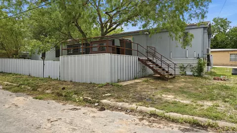 1308 Ruhmann, Kenedy, TX 78119