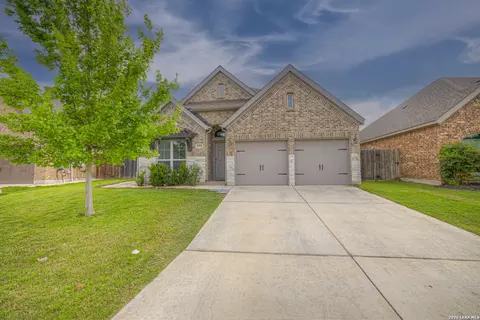 2977 Grove Ter, Seguin, TX 78155