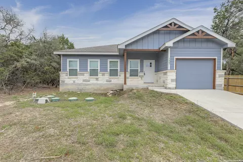 1407 Tanglewood Trl, Spring Branch, TX 78070