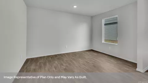 308 Windflower Cv, Luling, TX 78648 photo 14