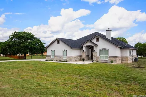 104 N Tranquility, La Vernia, TX 78121
