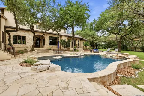 82 Champion Clf, San Antonio, TX 78258