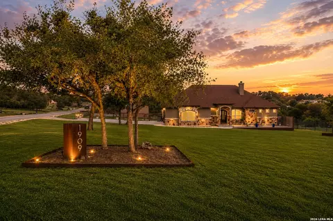1909 Hunters Cv, New Braunfels, TX 78132