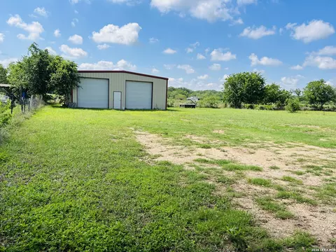 537 Longhorn, Seguin, TX 78155