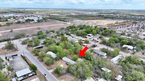 6614 Calle Briseno, San Antonio, TX 78252