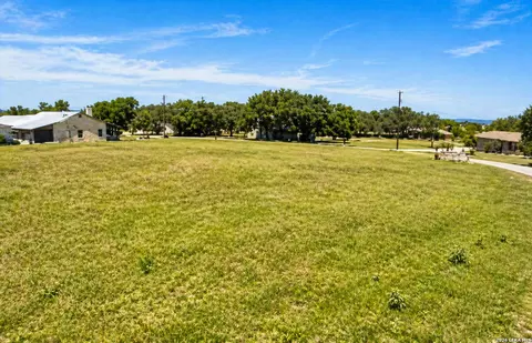 0 Woodview Cir, Bandera, TX 78003