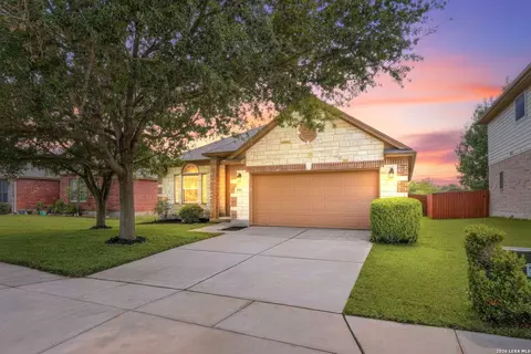 196 Bison Ln, Cibolo, TX 78108