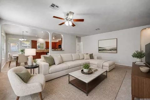 720 Hollow Rdg, Schertz, TX 78154