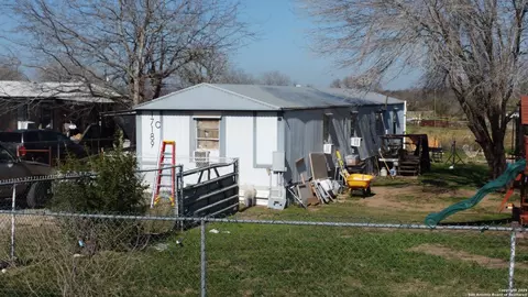 Exterior - 17189 Benton City Rd, Von Ormy, TX 78073 photo 3 of 3