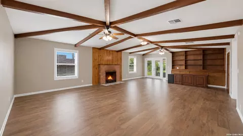 Living - 106 County Road 6611, Devine, TX 78016 photo 5 of 5