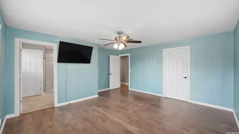 Bedroom - 106 County Road 6611, Devine, TX 78016 photo 1 of 3