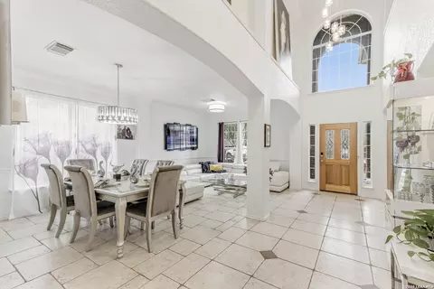 418 Mesa Hl, San Antonio, TX 78258