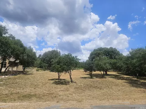263 Paradise Hls, New Braunfels, TX 78132