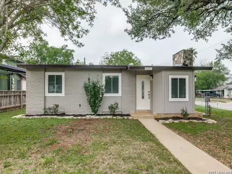 9203 Brink Ln, San Antonio, TX 78221