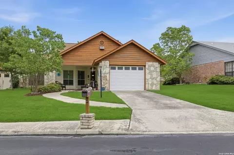 3817 Hunters Gln, Schertz, TX 78108
