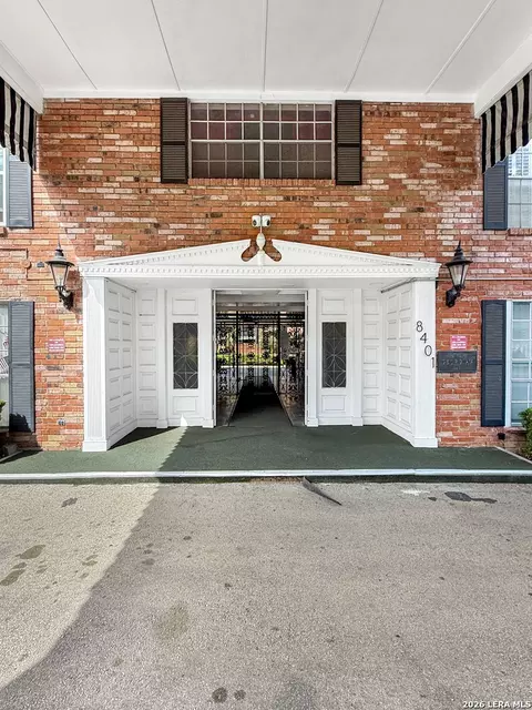 8401 N New Braunfels Ave #323A, San Antonio, TX 78209
