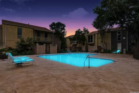 3678 Hidden Dr #2906, San Antonio, TX 78217