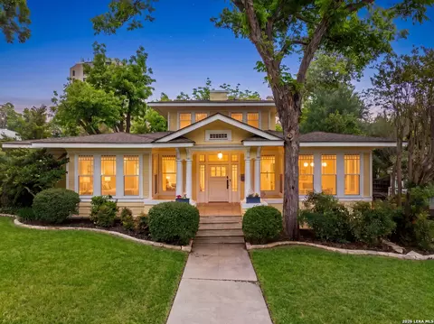 146 Davis Ct, San Antonio, TX 78209