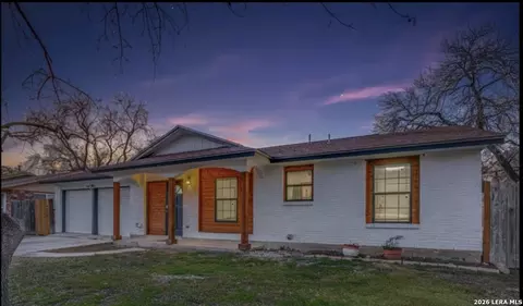 7131 Larksong St, Leon Valley, TX 78238