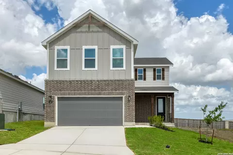 147 Peeps Ct, Adkins, TX 78101