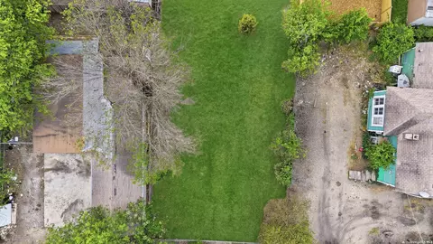 110 Sample St, San Antonio, TX 78210