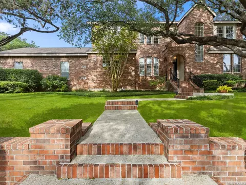 6 Inwood Mnr, San Antonio, TX 78248