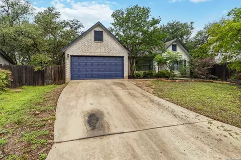 10903 Bristle Oak Dr, San Antonio, TX 78249
