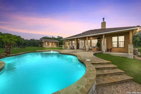 951 Private Road 3702, San Antonio, TX 78253