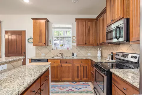 201 Cedar Cliff Loop, Hunt, TX 78024 photo 6