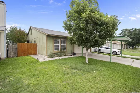 2605 Corian Gln, San Antonio, TX 78219