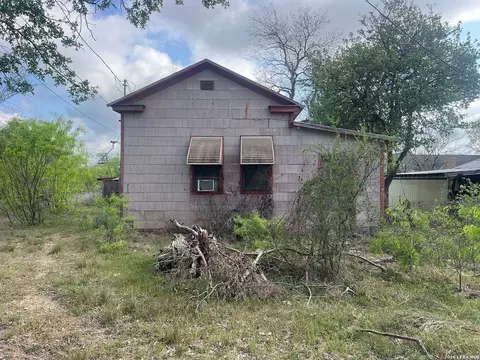 898 American Blvd, New Braunfels, TX 78130