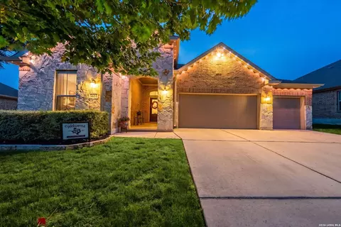5611 Strimple St, New Braunfels, TX 78132