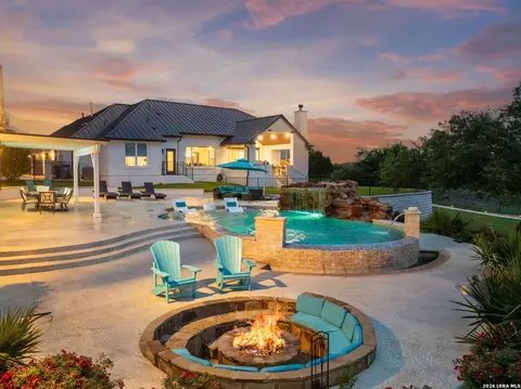 1344 Bordeaux Ln, New Braunfels, TX 78132
