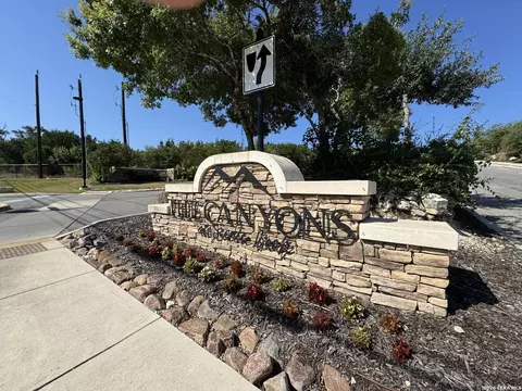11206 Kendall Cyn, San Antonio, TX 78255