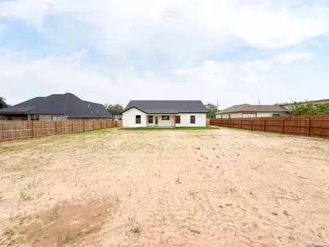 Exterior - 1206 Devine Dr, Devine, TX 78016 photo 9 of 9