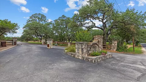 22073 Scenic Loop Rd, San Antonio, TX 78255