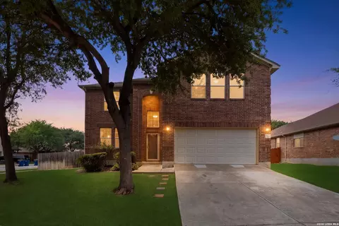 100 Ling Ln, Cibolo, TX 78108