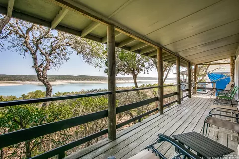253 Water Crst, Pipe Creek, TX 78063
