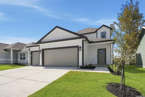 1233 Sweden, Seguin, TX 78155