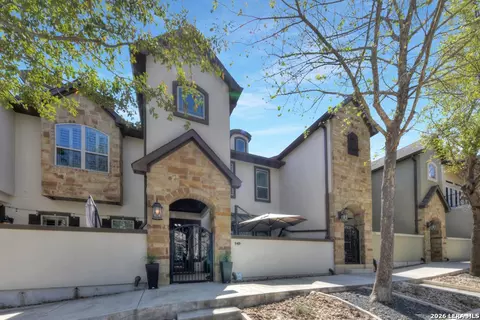 949 N Academy Ave, New Braunfels, TX 78130