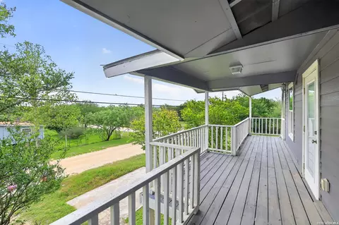 414 Medina Dr, Bandera, TX 78003