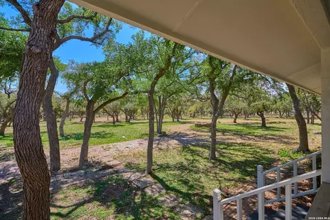 680 Aspen Rdg, Blanco, TX 78606