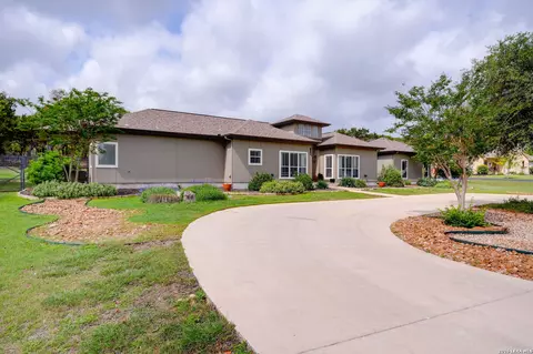 Exterior - 819 Flightline, Spring Branch, TX 78070 photo 3 of 7