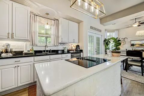 Kitchen - 819 Flightline, Spring Branch, TX 78070 photo 2 of 2